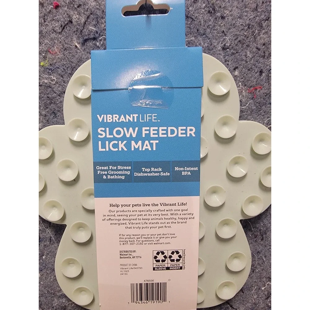 Vibrant Life Slow Feeder Lick Green Mat w/suction cups on the Back‎ Green
